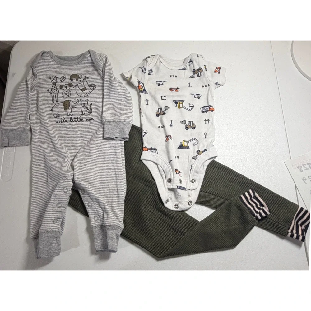 Carters Baby Bodysuit Lot & Dreamwear Pants 3M NB 18M Animal Construction Olive